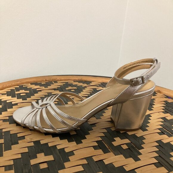 New Talbots Women Size 8 1/2" Silver Kitten Heel Pump Strappy Sandel Ankle Strap - Picture 9 of 11